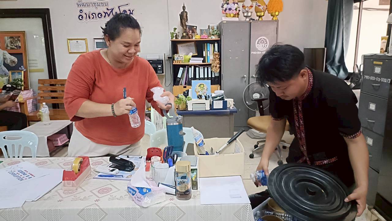 พช.พังโคน คัดแยกขยะ และลดการใช้พลาสติก ตามหลัก 3R